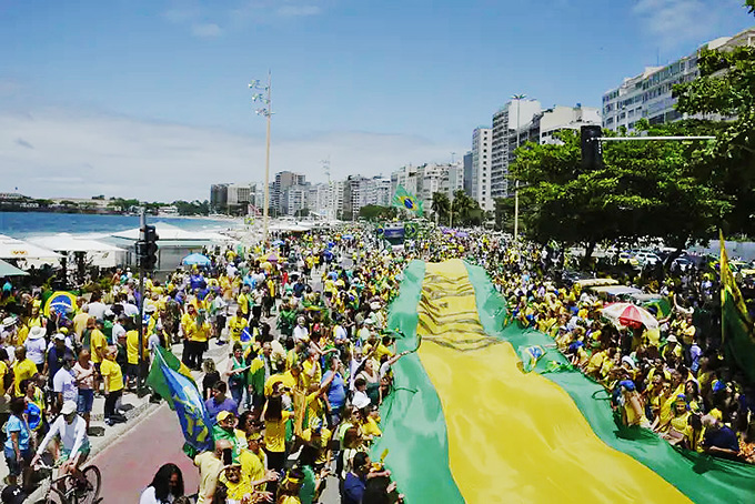 Bolsonaro diz que País está ‘perto de uma ditadura’ e pede ato no Rio