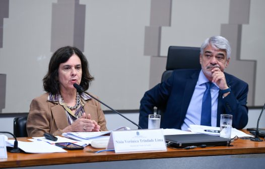 Nísia garante que não há hipótese de desistir do cargo