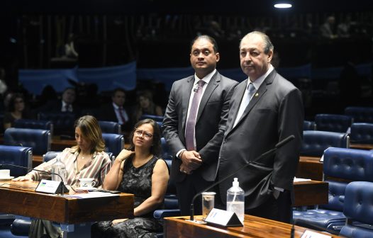 CCJ do Senado adia votação de PEC do Quinquênio após pedido de vista de Jaques Wagner