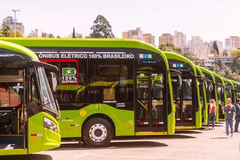 Prefeitura de SP decreta intervenção em empresas de ônibus acusadas de ligação com o PCC