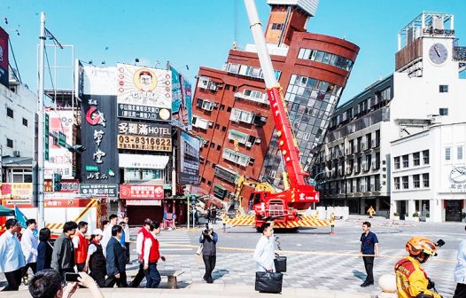 Terremoto mais forte em 25 anos em Taiwan deixa nove mortos e mais de 800 feridos