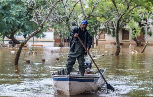 Cheia em Porto Alegre deve durar até o início de junho