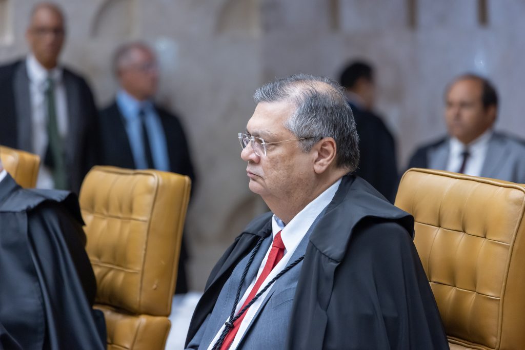 Dino não vê ilegalidade e mantém afastamento de desembargadores da Lava Jato