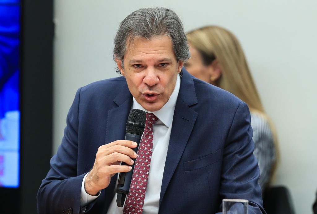 Haddad acredita em crescimento médio anual de 3% durante mandato de Lula