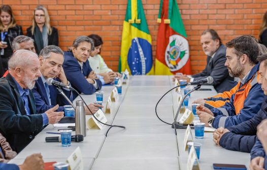 Governo federal anuncia Pix de R$ 5,1 mil para famílias do RS