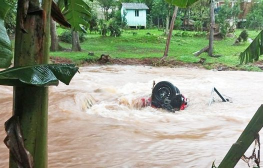 Chuva avança do Rio Grande Sul para Santa Catarina e causa estragos