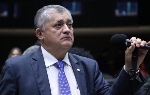 Líder do governo vai se reunir com Lira e lideranças para discutir brigas entre deputados