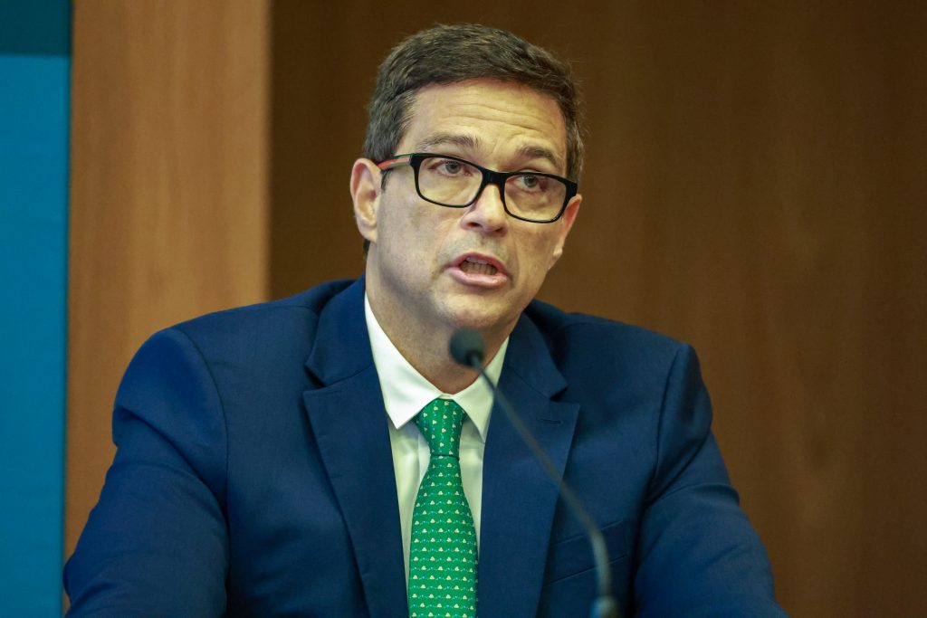 Campos Neto diz que PIB mais forte motiva início de ciclo