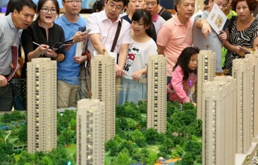 Vendas de novas moradias na China sofrem queda anual de 30,5%