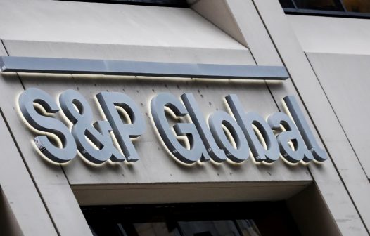 S&P rebaixa nota da França e questiona capacidade de cumprir meta fiscal