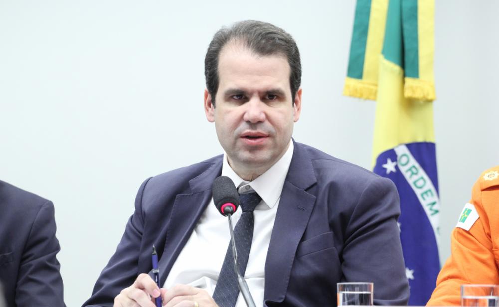 Aureo Ribeiro diz que projeto sobre conteúdo local deve avançar na Câmara