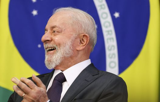 Lula comemora resultado do PIB e diz que país está no rumo certo