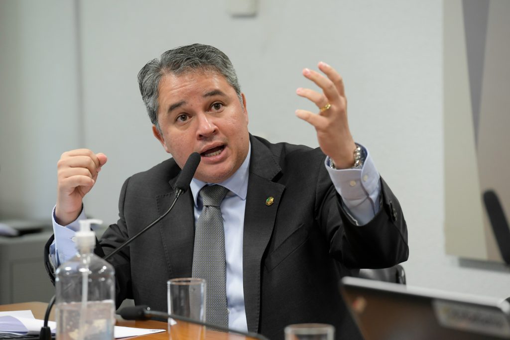 Efraim Filho diz que o valor a ser compensado para desoneração é de até R$ 17 bilhões