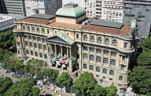 Biblioteca Nacional celebra os 500 anos de nascimento de Camões