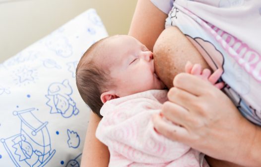 Amamentar mais de um ano reduz risco de câncer de mama