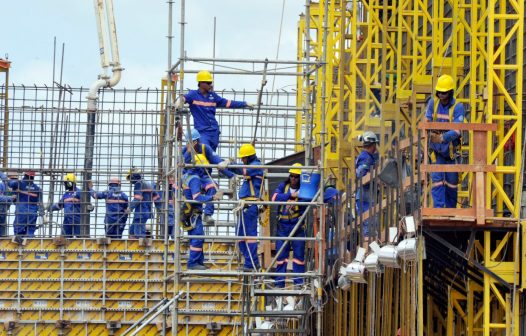 Indústria da construção aponta alto custo e dificuldade em encontrar mão de obra