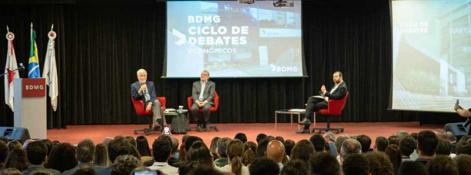 Ciclo de debates econômicos do BDMG recebe autores de livro