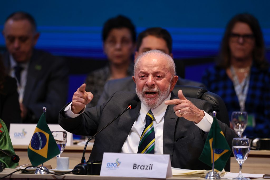 Combate à fome é escolha política, diz Lula em evento do G20