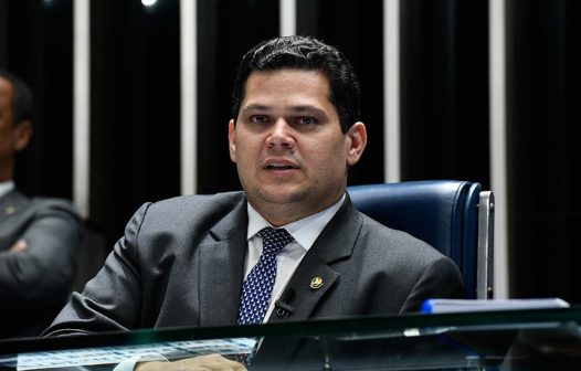 Alcolumbre vai sugerir a Pacheco rever parte do acordo do Congresso e STF sobre emendas