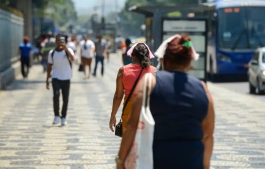 Calor faz ar de São Paulo ficar mais seco