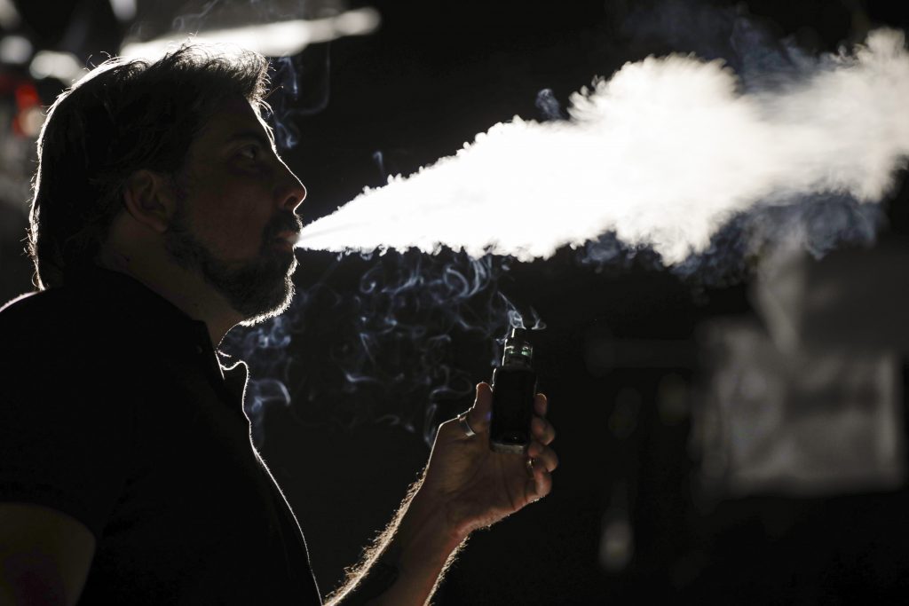 Agosto Branco de combate ao tabagismo mira o cigarro eletrônico