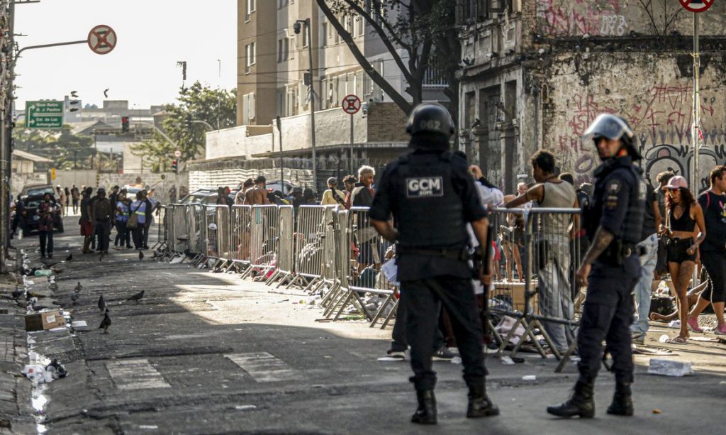 Promotoria denuncia sete guardas civis por milícia e venda ilegal de armas na Cracolândia