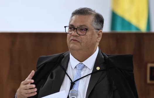 Dino impõe transparência a emendas Pix e manda CGU auditar repasses desde 2020