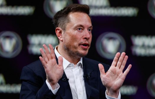 Elon Musk trabalha para ganhar 800 mil eleitores para Trump