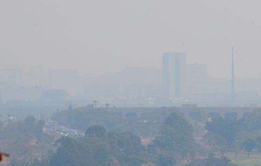 Aeroporto de Goiânia cancela 26 voos por causa de fumaça vinda do interior de SP