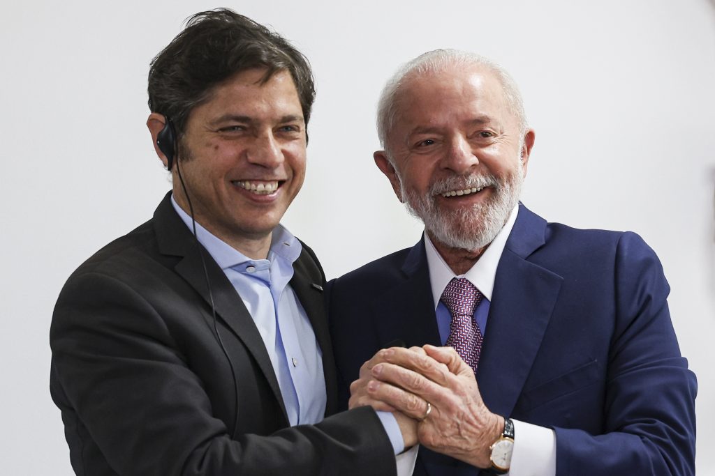 Lula e governador de Buenos Aires conversam sobre cooperação