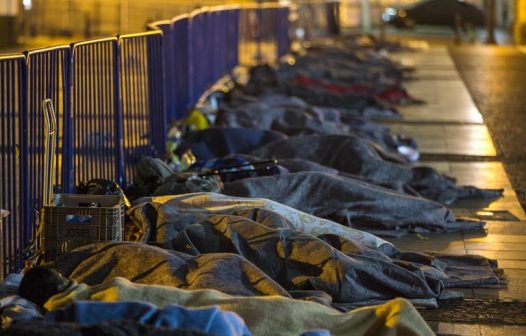 Defensores públicos atendem pessoas em situação de rua