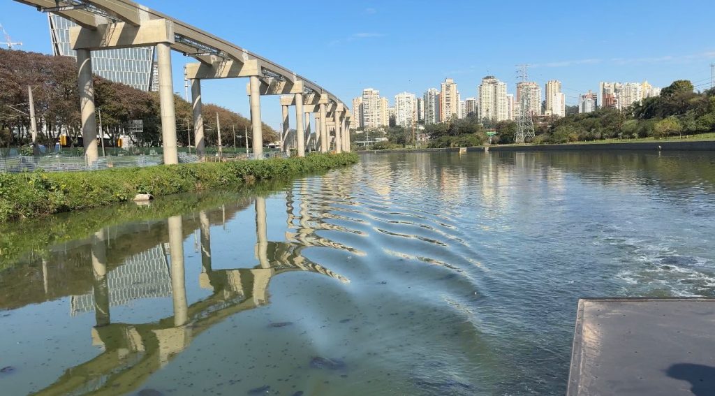 Governo de SP lança nova etapa de obras de limpeza do rio Tietê