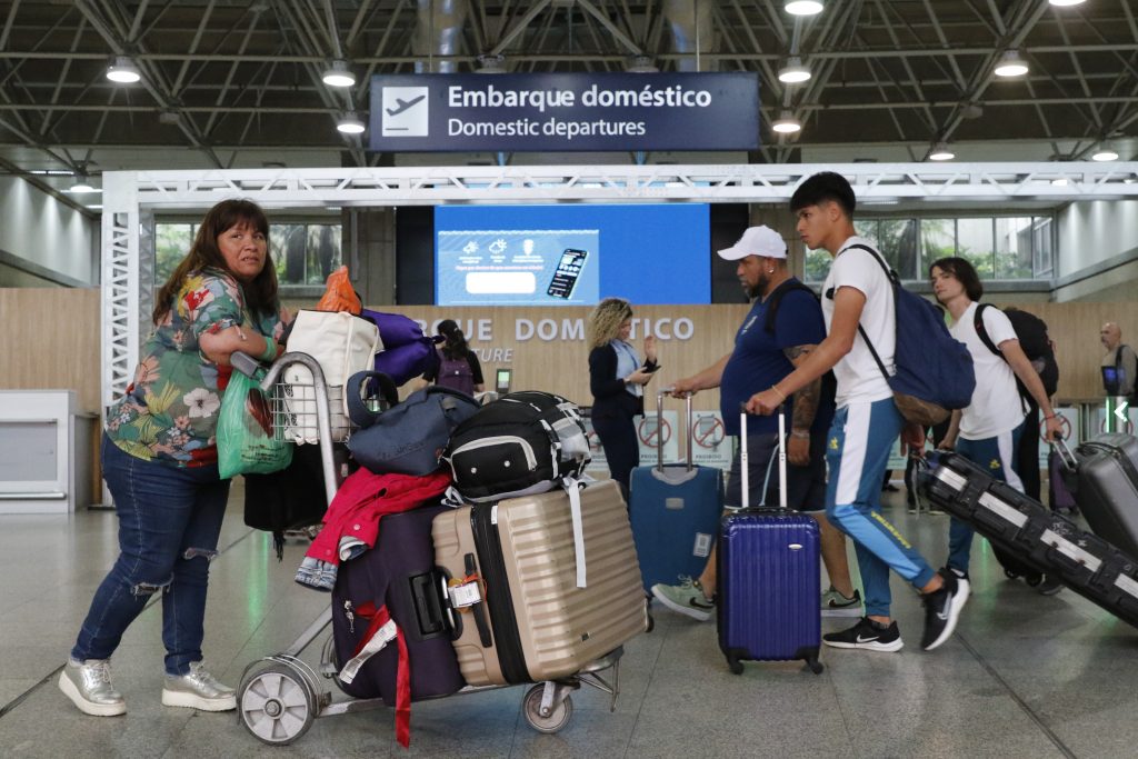 Secretaria descarta aumento de passageiros em aeroporto do Rio