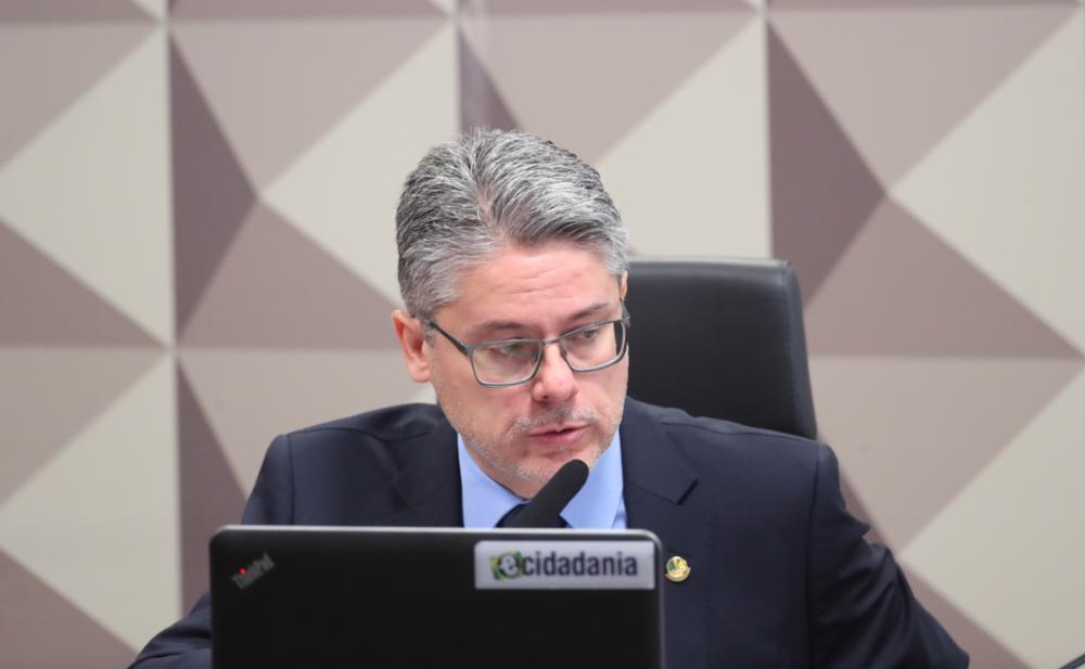 Senador protocolará projeto de lei para limitar aposta em bets de inscrito no CadÚnico