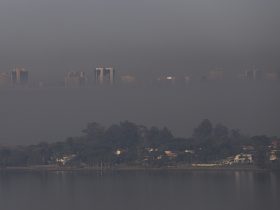 Fumaça cobre Brasília após fogo no Parque Nacional