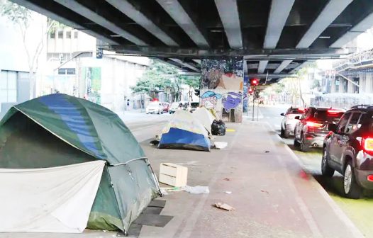 Ao menos 72 mil brasileiros vivem em estruturas precárias