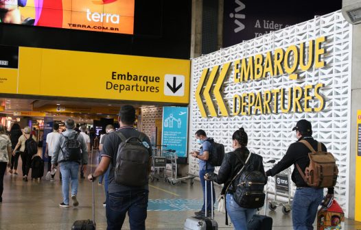 Torre de celular emitiu sinais que afetaram voos no aeroporto de Guarulhos