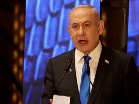 Netanyahu diz que Israel só vai parar se recuperar reféns com vida