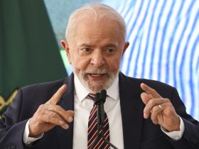 Lula conversa com Putin e reafirma participação por videoconferência na cúpula do Brics