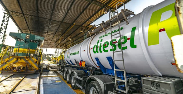 Petrobras realiza para Vale sua 1ª venda direta de diesel renovável